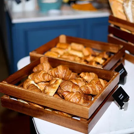 Radisson Blu Hotel, Madrid Prado-3