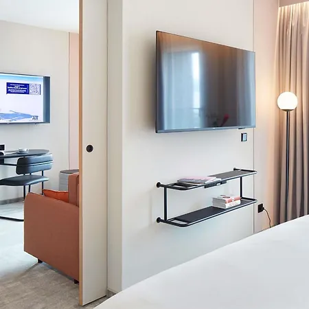 Novotel Hamburg Central Station-3