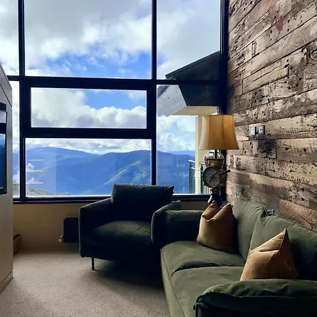 Mt Buller Chalet Hotel & Suites-3