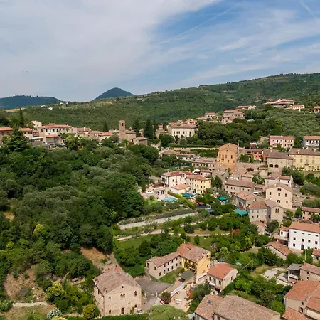 Borgo Petrarca-2