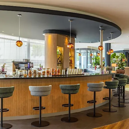 Novotel Hamburg City Alster-3