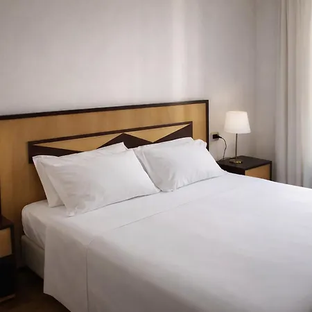 Phi Hotel Bologna-2