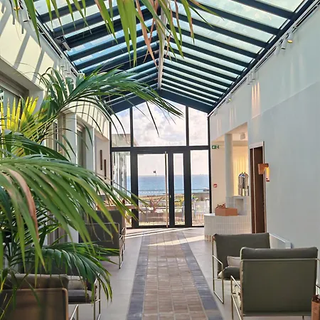 Hostellerie De La Pointe Saint-Mathieu - Spa & Restaurant-3