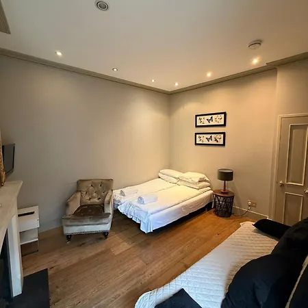 Fielding Hotel-3