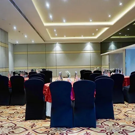 Golden Tulip Lucknow-2