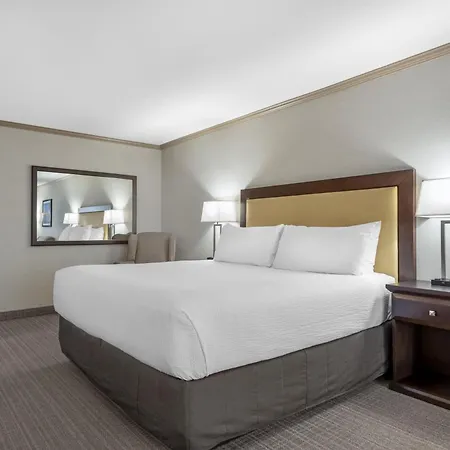 Best Western Plus Port O'Call Hotel-2