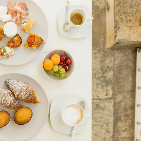 Antico Mondo Rooms & Suites-3