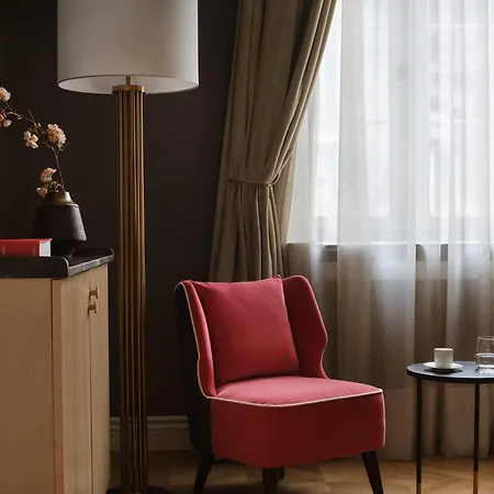 Hotel Capital-2