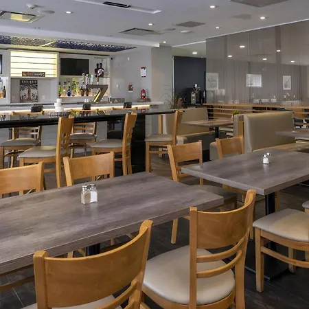 Radisson Hotel Edmonton Airport-3