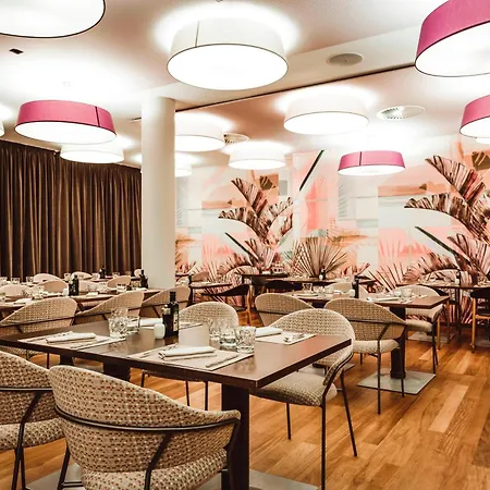 Four Points Sheraton Bolzano Bozen-2