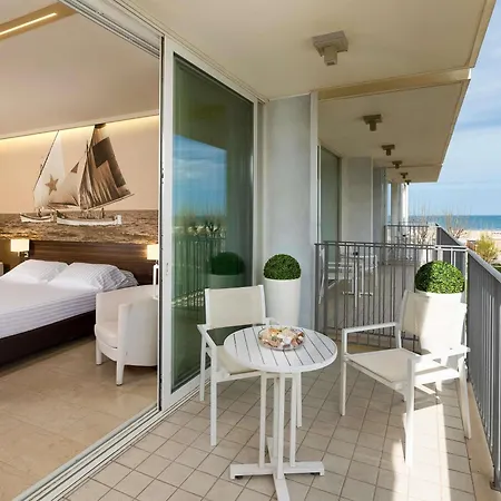 Mercure Rimini Lungomare-3