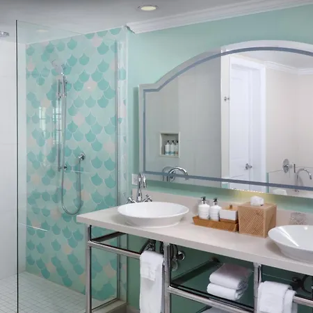 Ocean Key Resort & Spa, A Noble House Resort-3