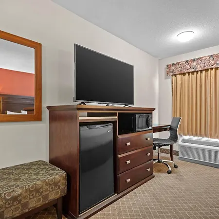 Comfort Inn & Suites Calgary Airport - South-3