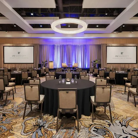Jw Marriott Minneapolis Mall Of America-3