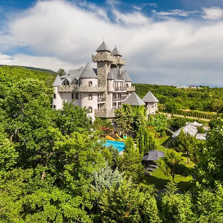 Royal Valentina Castle-2