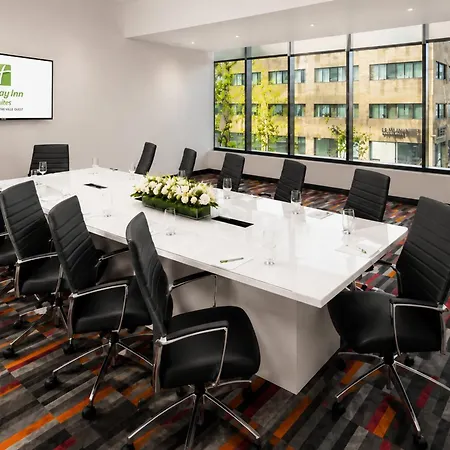 Holiday Inn Hotel & Suites - Montreal Centre-Ville Ouest By Ihg-3