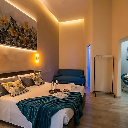 Stella Mia Luxury Rooms-3