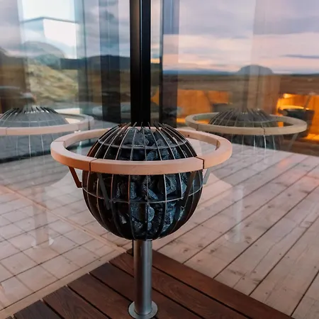 Oeoed Hekla Horizon - Mirror Houses-2