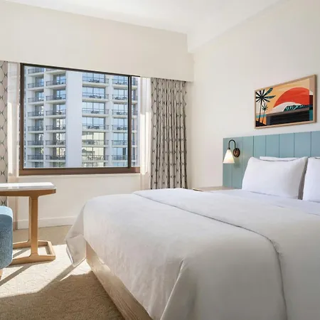 Moana Surfrider, A Westin Resort & Spa, Waikiki Beach-3