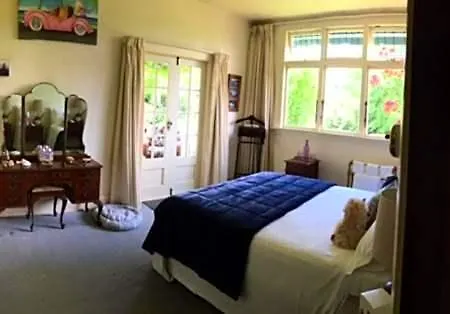 Hewling'S Manor-2