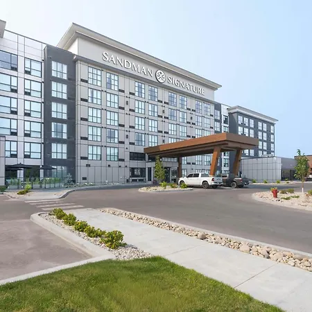 Sandman Signature Winnipeg Airport Hotel & Suites-2