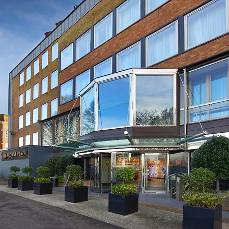 Crowne Plaza London Ealing By Ihg-3