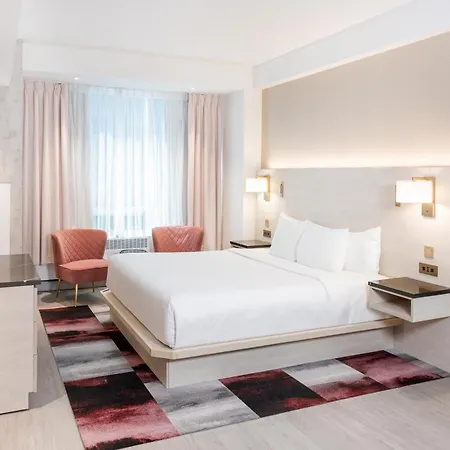 Fantasyland Hotel-3