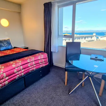 Absolute Lake View Motel-3