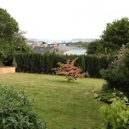 Robin Hill House Heritage B&B-2
