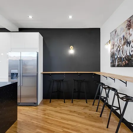 Liv Mtl Plaza Two Massive Luxury Penthouses Downtown Montreal-3