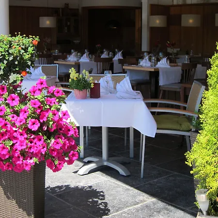 Hotel Bären Titisee-3