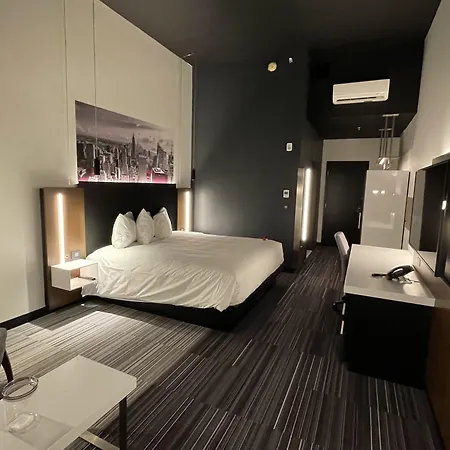 Grand Times Hotel Laval - Centropolis-2