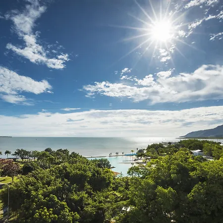 Oaks Cairns Hotel-2