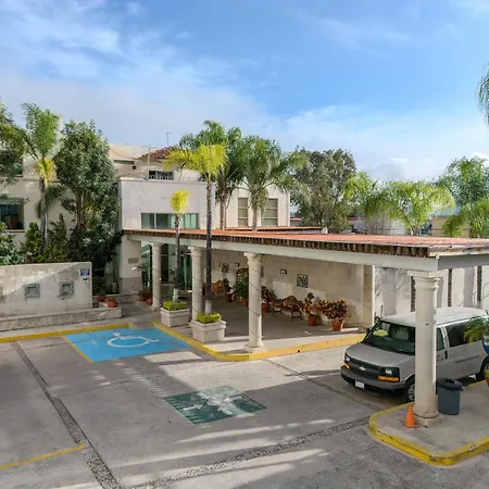 Hecthorny San Carlos Tequisquiapan, BW Signature Collection-3