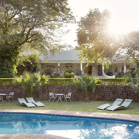 Batonka Guest Lodge-2