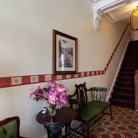 Clifton Villa Guest House-2