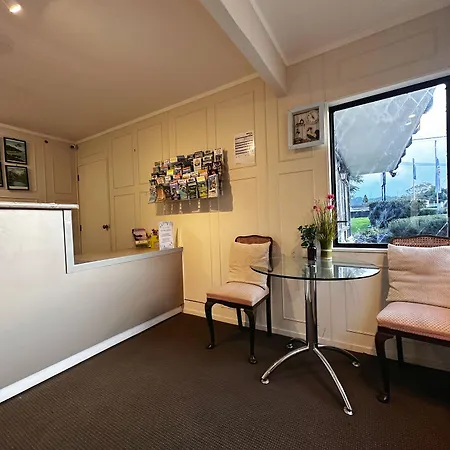Kingswood Manor Motel-3