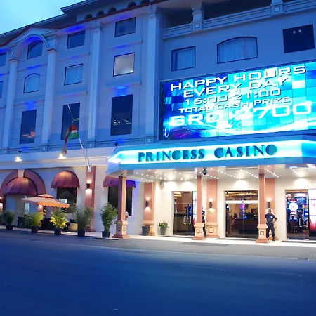 Ramada By Wyndham Princess Paramaribo-3