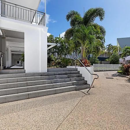 Airlie Beach Hotel-2