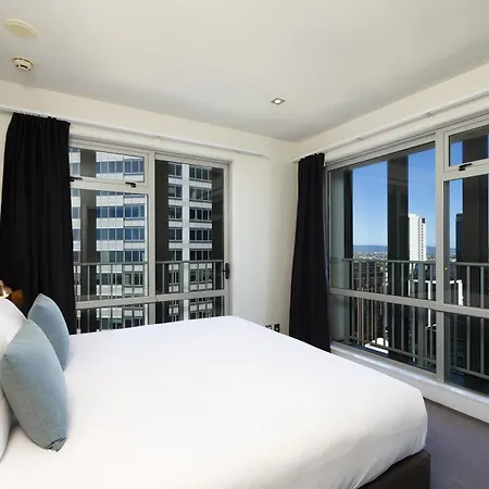 Auckland Harbour Suites-2