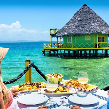 Punta Caracol Acqua Lodge-3