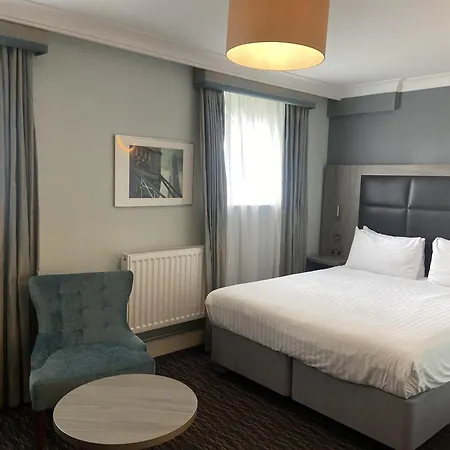 London Chigwell Prince Regent Hotel, BW Signature Collection-2