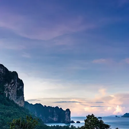 Avani Ao Nang Cliff Krabi Resort-3