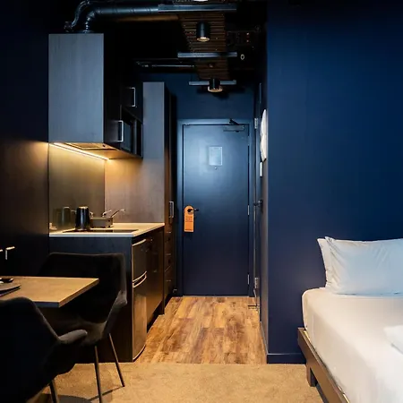 Abstract Hotel-3