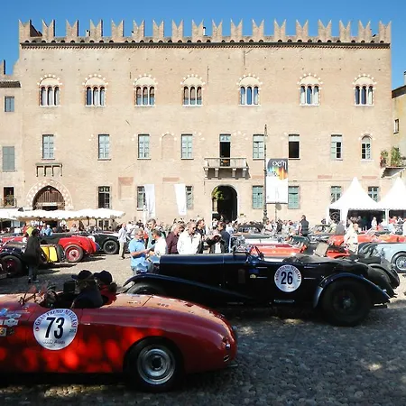 Palazzo Castiglioni Luxury Suites-3