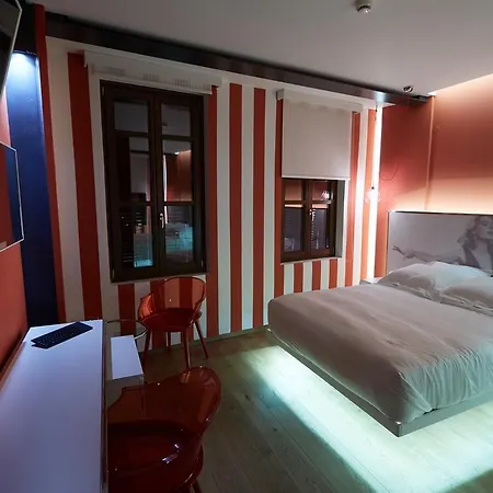 Veritas Boutique Art Hotel-3