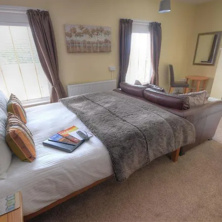 The Bluebell Guest House-3