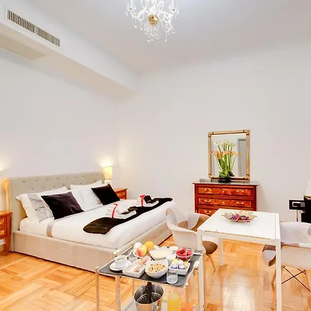 Queen Palace Suites-2