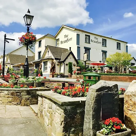The Beaufort, Raglan-3