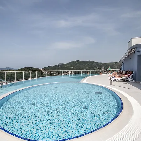 Villa Paradiso 2-2